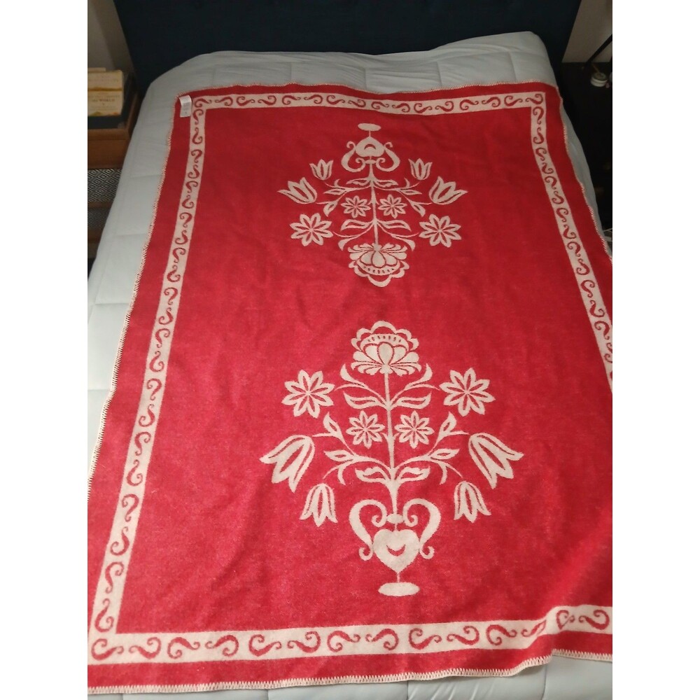 Icelandic wool throw blanket